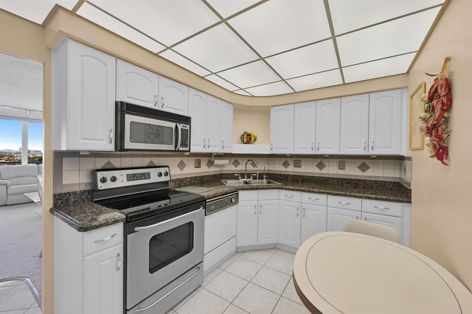 3233 NE 34th Street 1406 photo 6