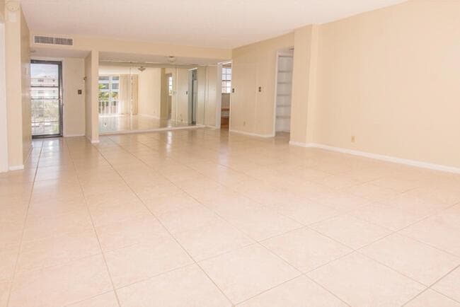 3575 S Ocean Boulevard 408 photo 3