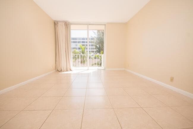 3575 S Ocean Boulevard 408 photo 9