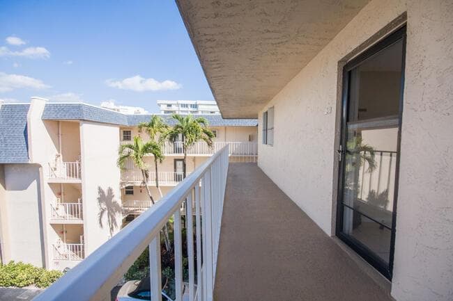 3575 S Ocean Boulevard 408 photo 24