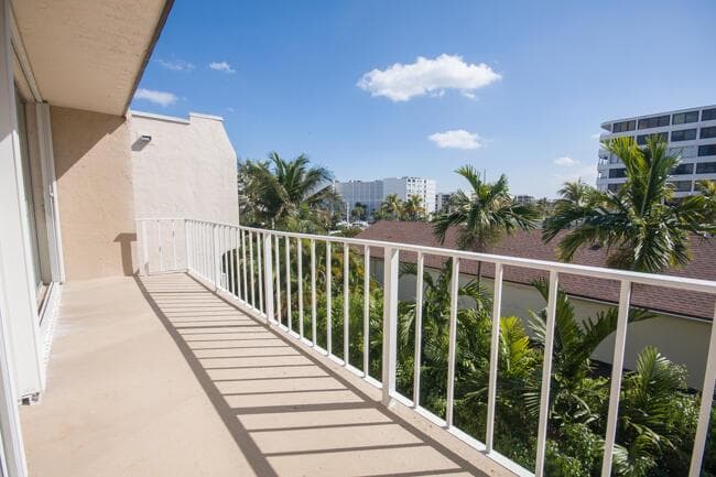3575 S Ocean Boulevard 408 photo 18