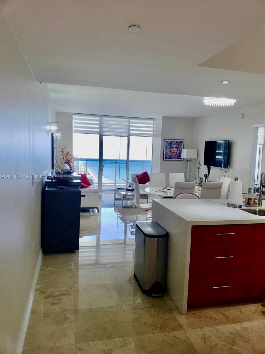 1830 OCEAN DR 3910 photo 13