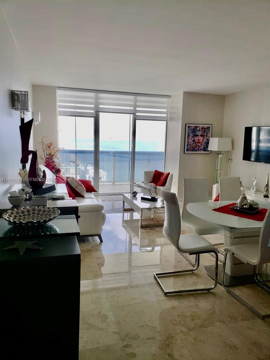 1830 OCEAN DR 3910 photo 16
