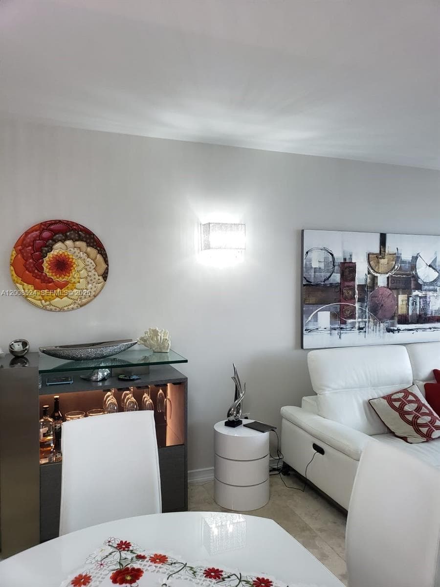 1830 OCEAN DR 3910 photo 18