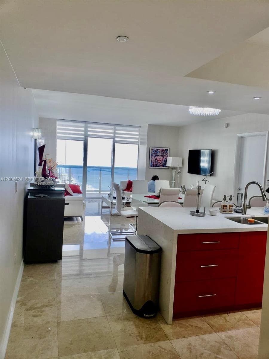 1830 OCEAN DR 3910 photo 15