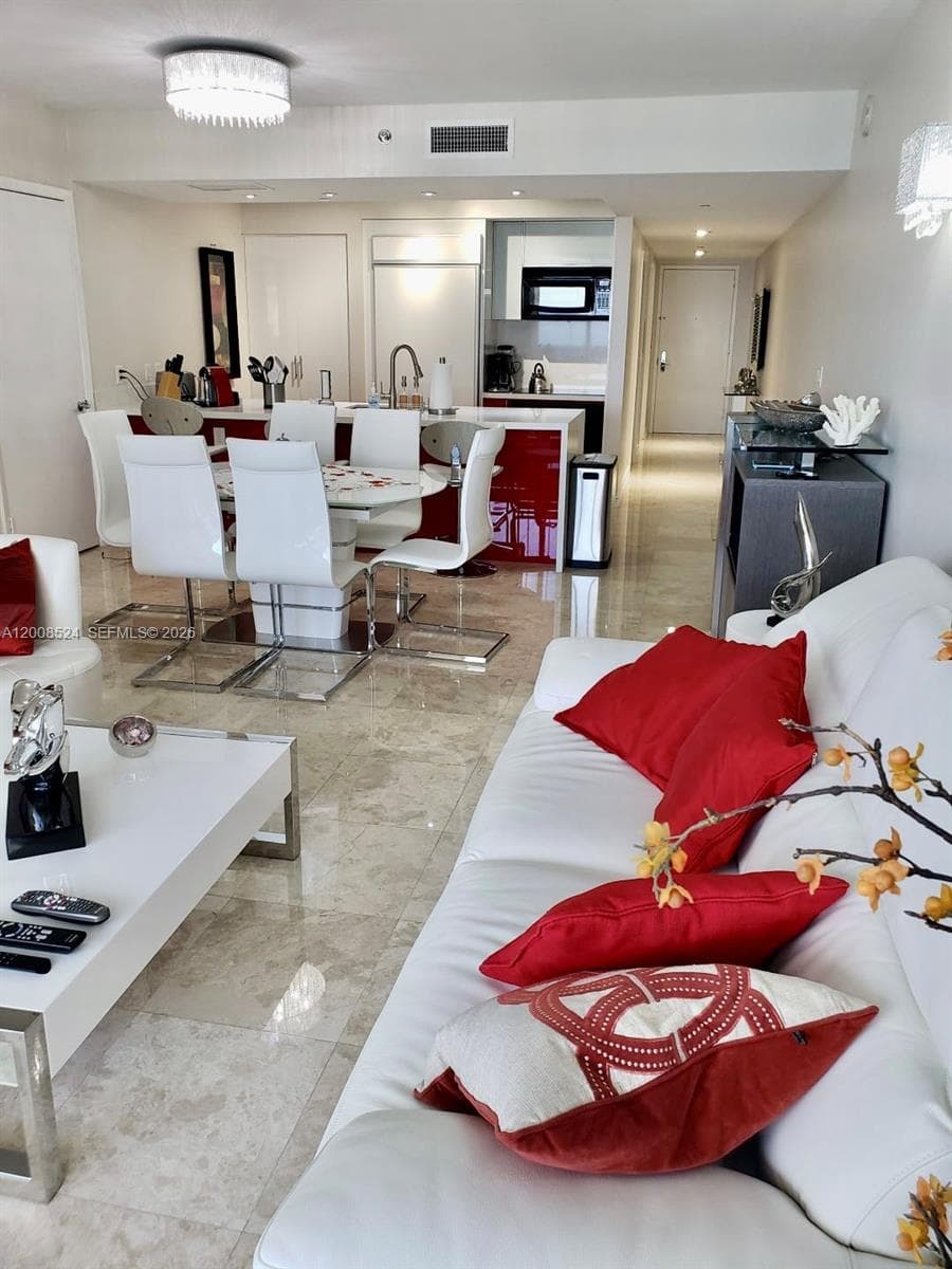 1830 OCEAN DR 3910 photo 4