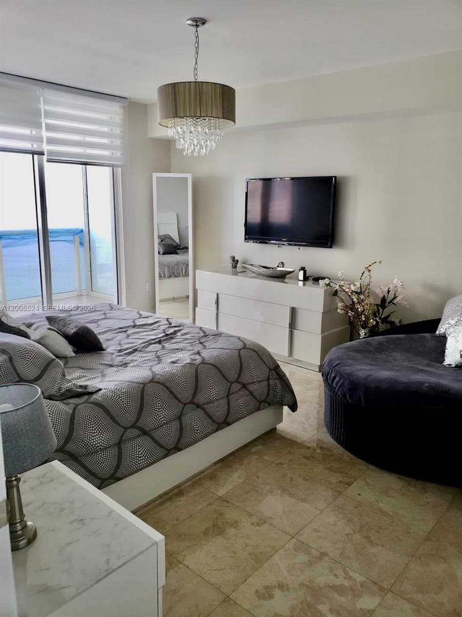 1830 OCEAN DR 3910 photo 8