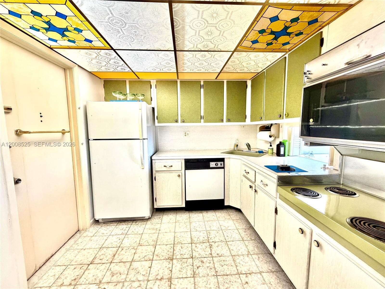 1410 Ocean Dr 607 photo 6