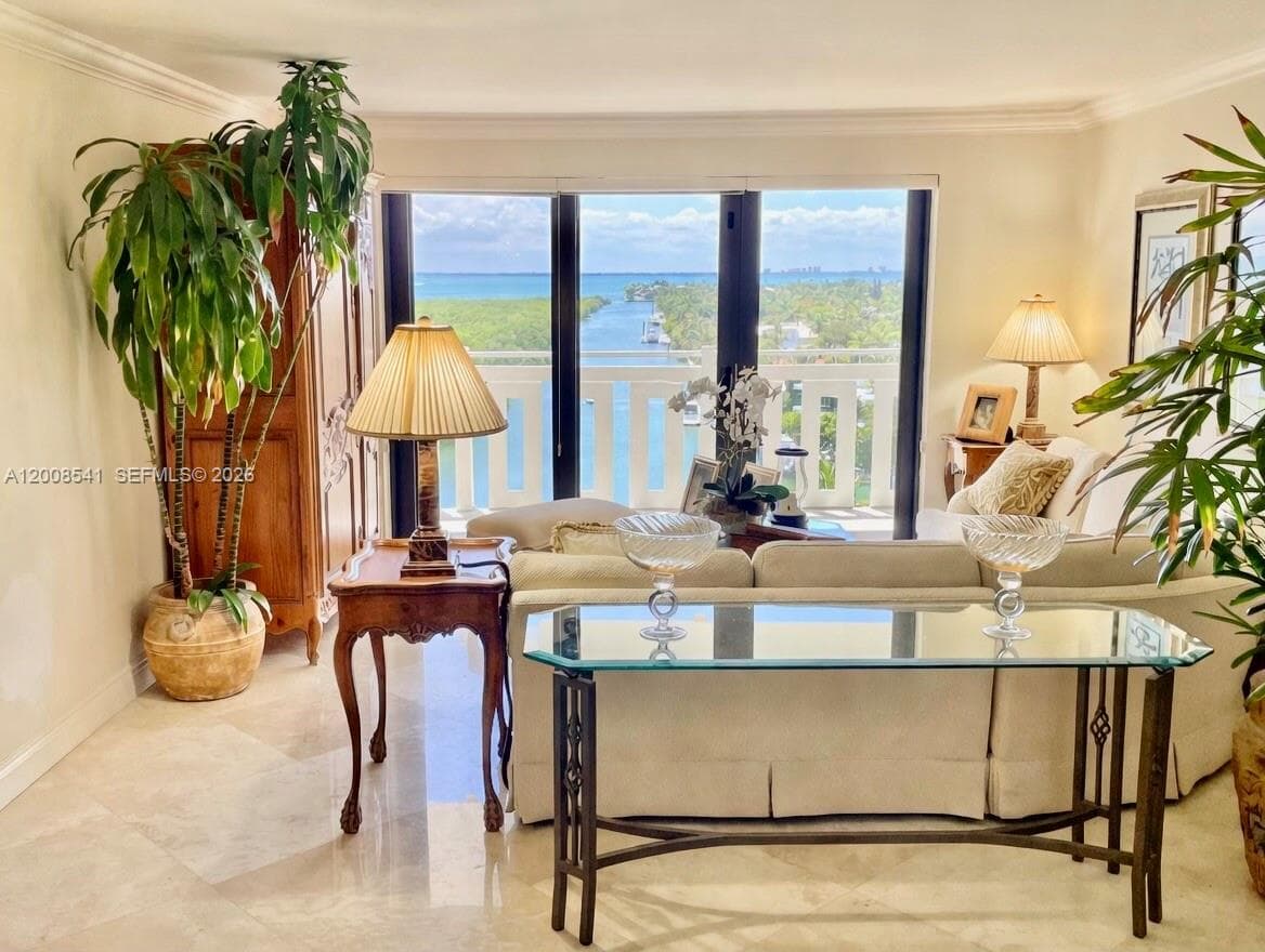 1121 Crandon Blvd D903 photo 3