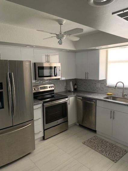 3100 NE 49th Street 702 photo 10