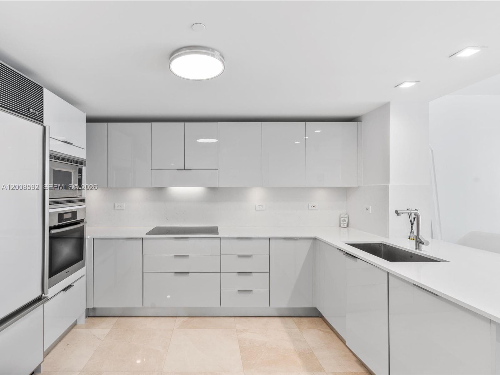 6801 Collins Ave 1402 Door 1412 L photo 20