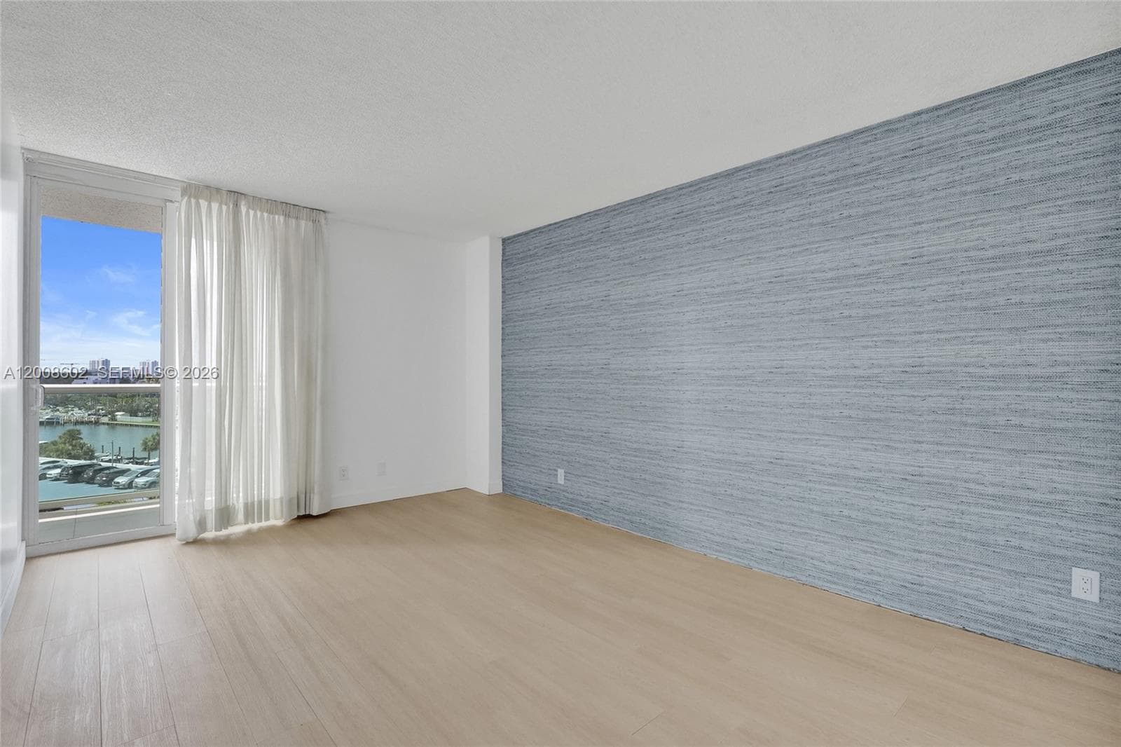 100 Bayview Dr 603 photo 13