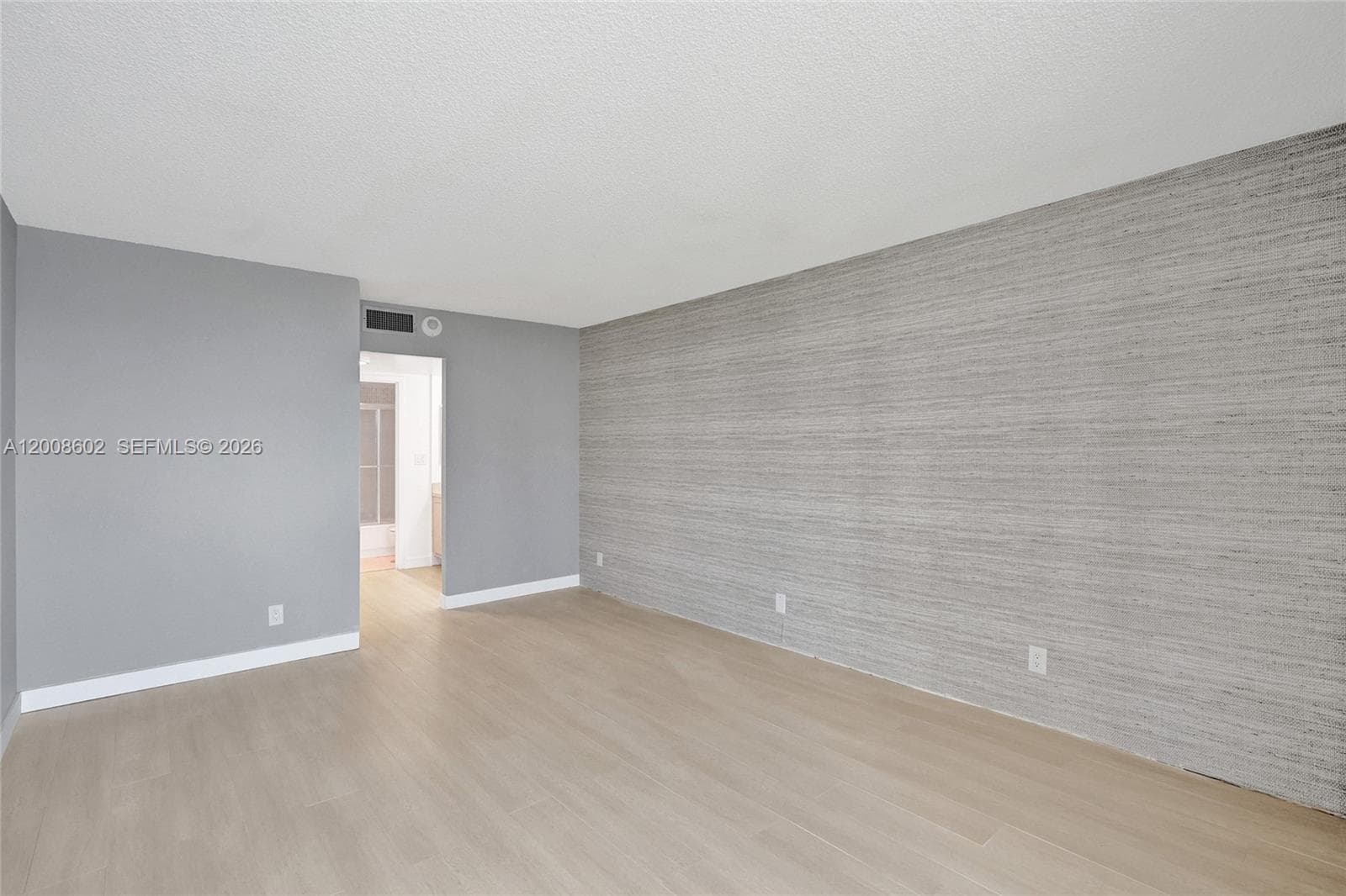 100 Bayview Dr 603 photo 16