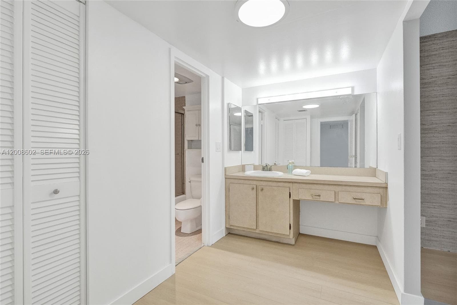 100 Bayview Dr 603 photo 20