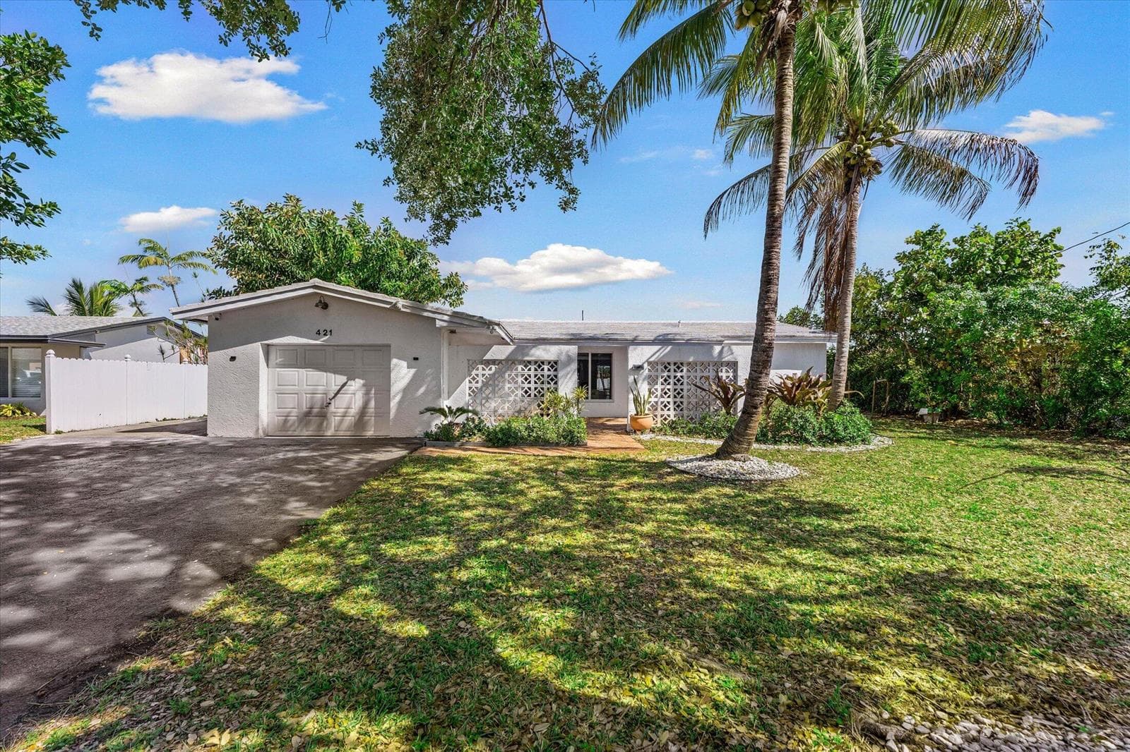 421 SW 18th Street photo 1