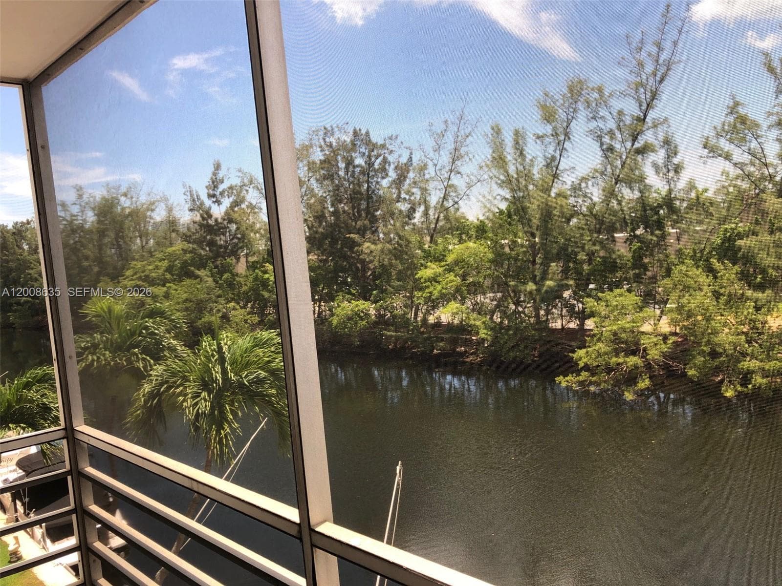 3660 166th St 305 photo 16