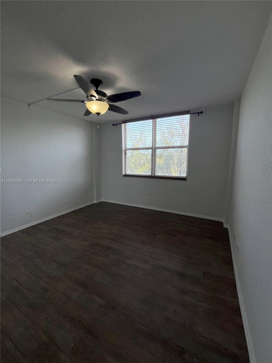 3660 166th St 305 photo 12