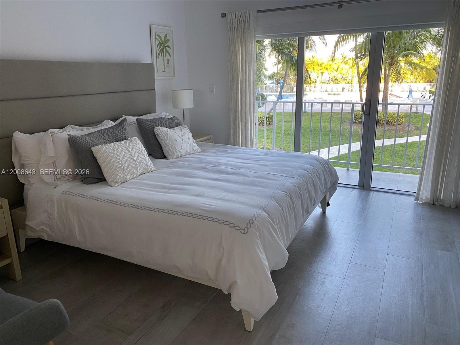 881 Ocean Dr TH12 photo 5