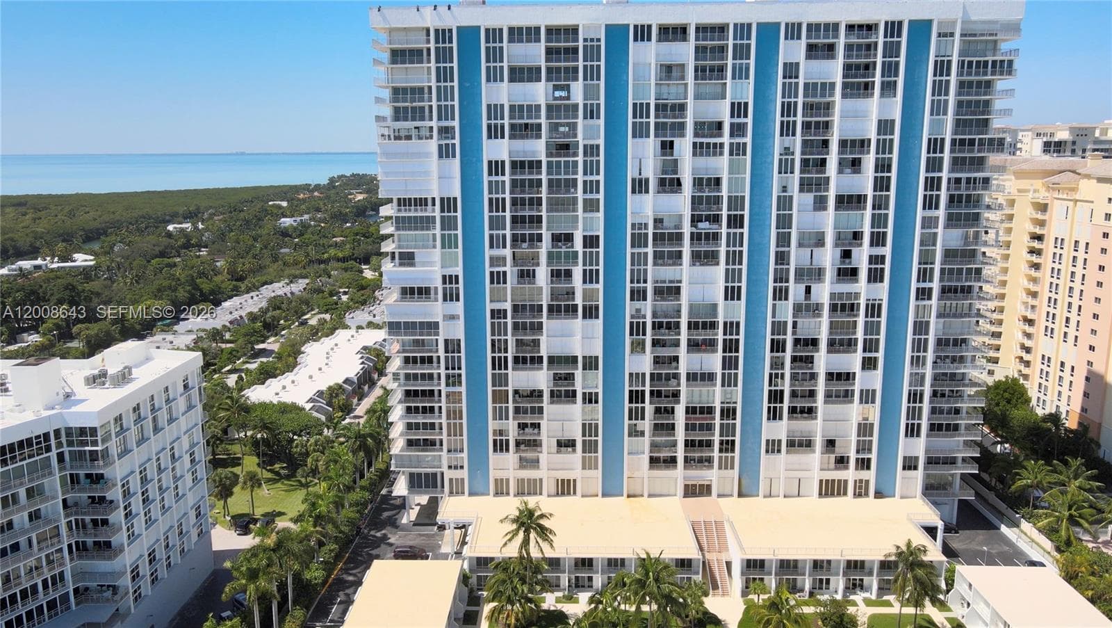 881 Ocean Dr TH12 photo 18