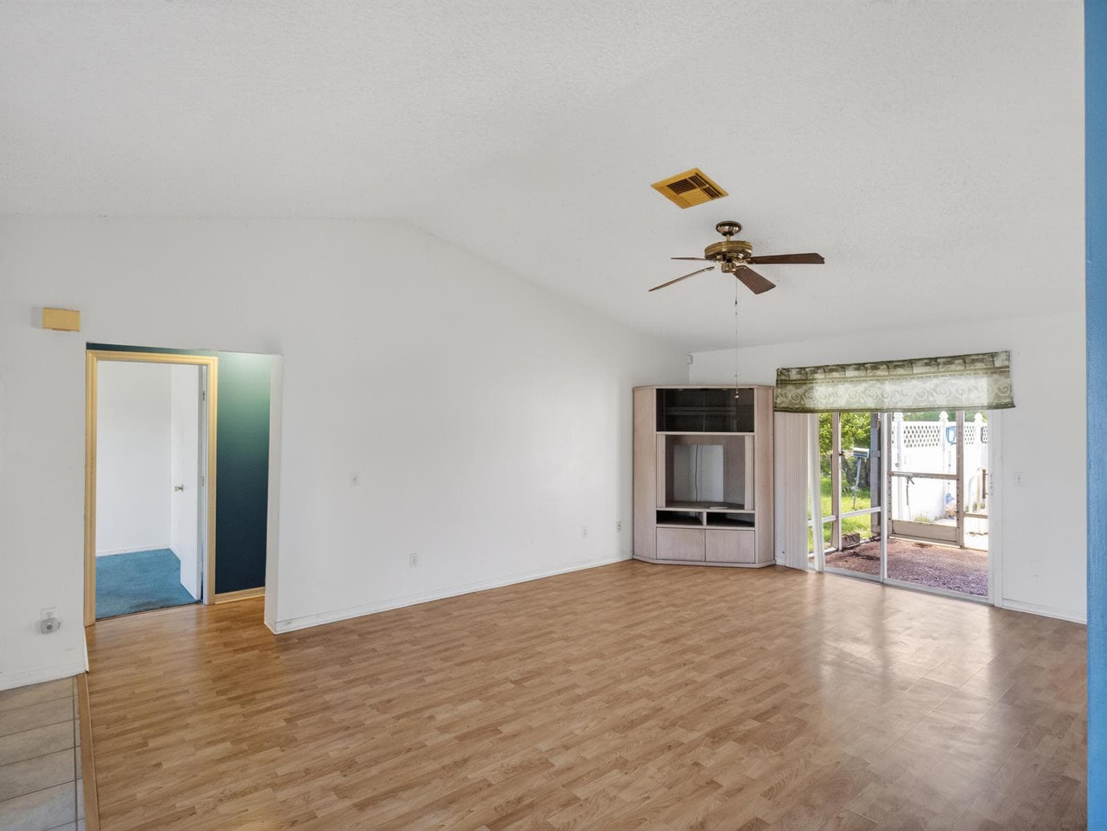 1094 SW Cairo Avenue photo 6