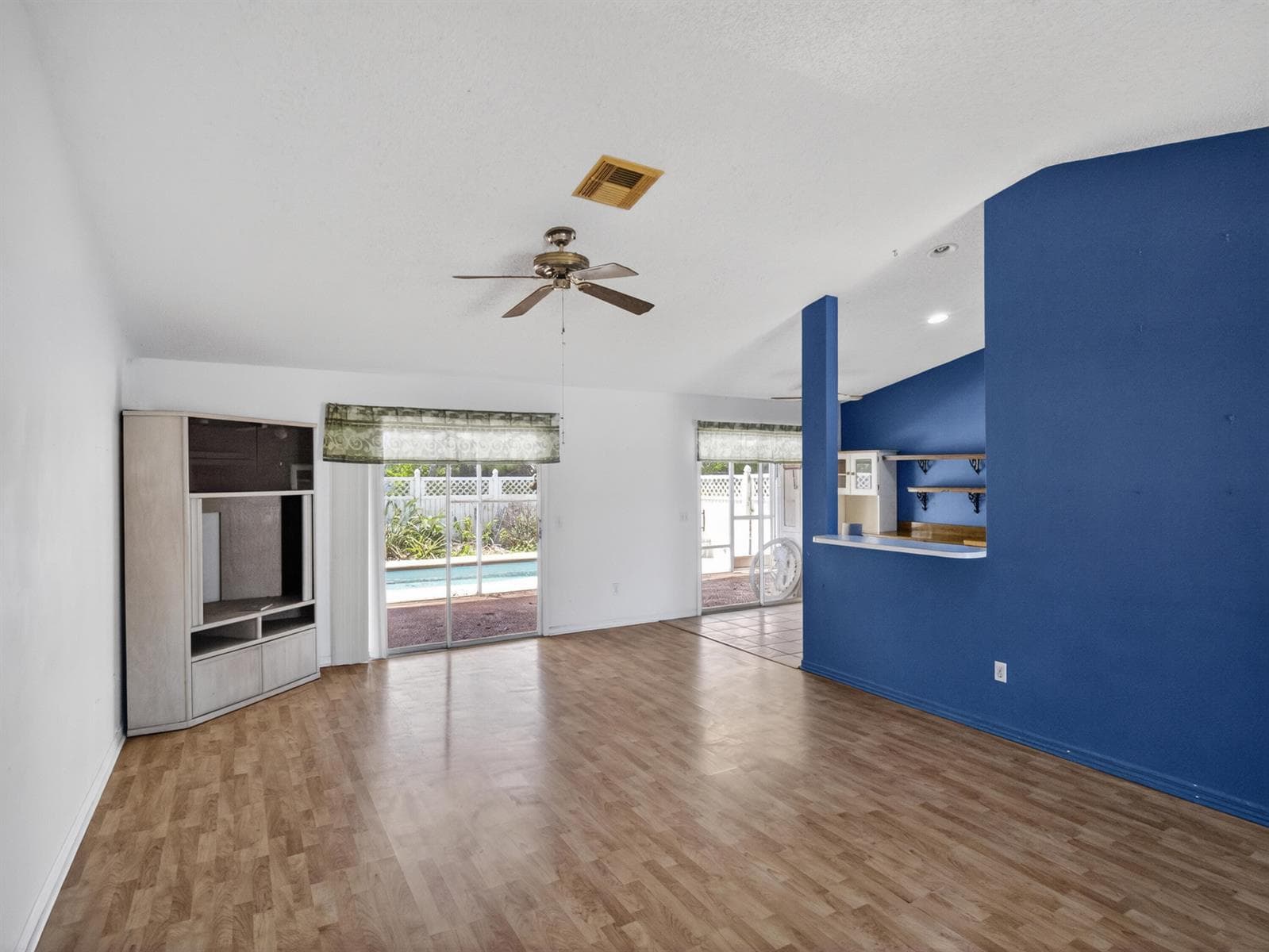 1094 SW Cairo Avenue photo 4