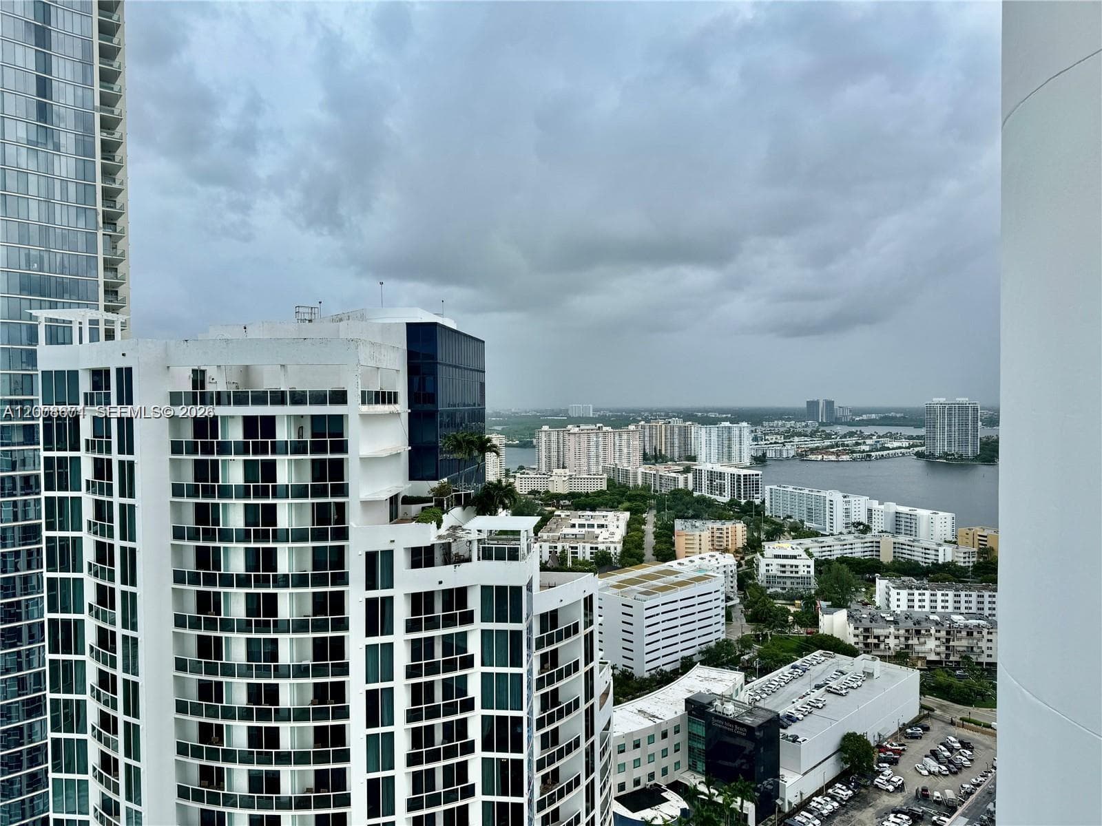 18101 Collins Ave 4302 photo 11