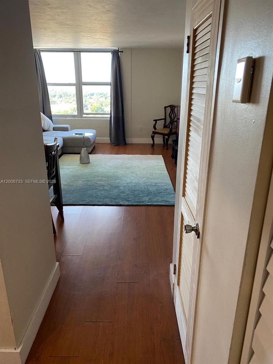 2899 Collins Ave 1746 photo 6