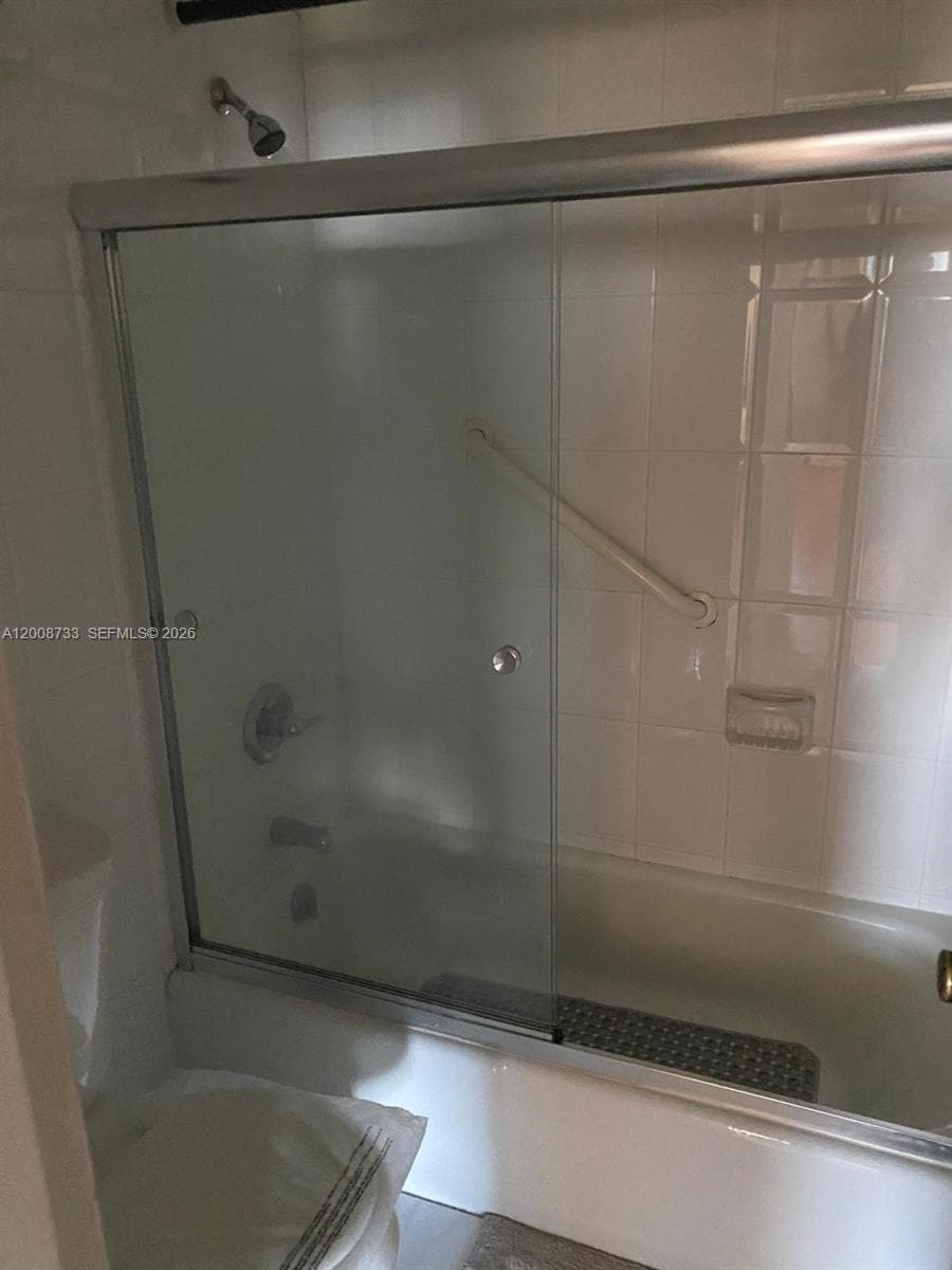 2899 Collins Ave 1746 photo 5