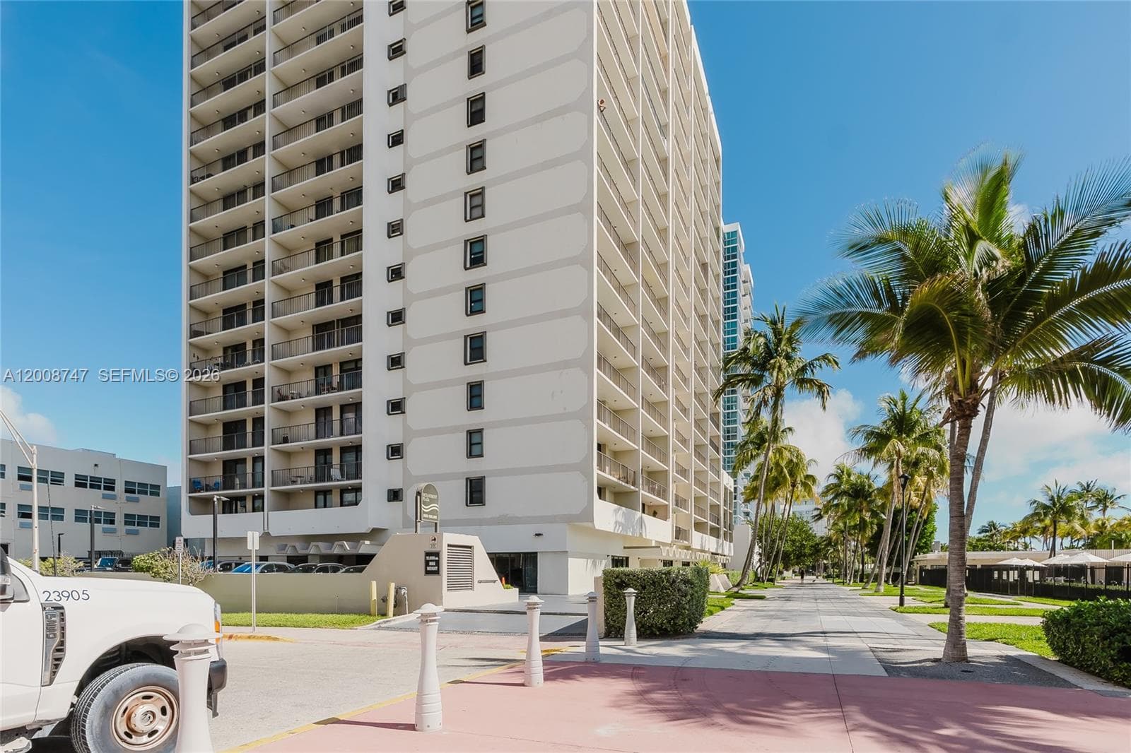 2625 Collins Ave 803 photo 3