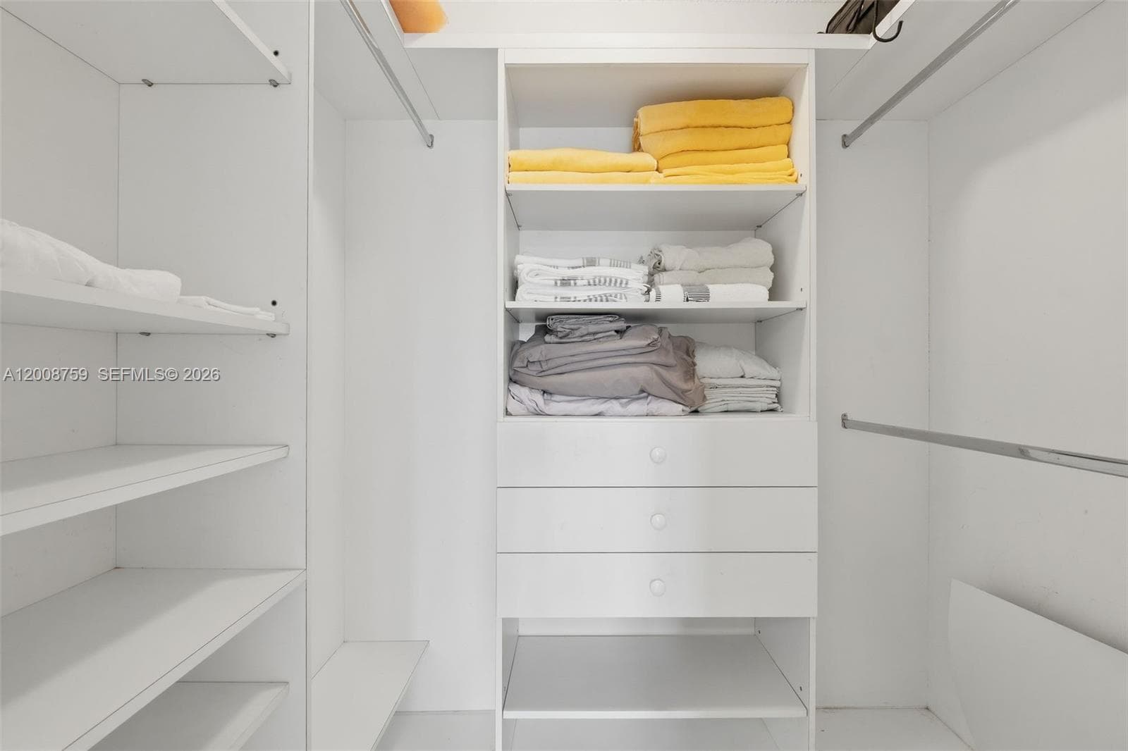 2030 Ocean Dr 1820 photo 16