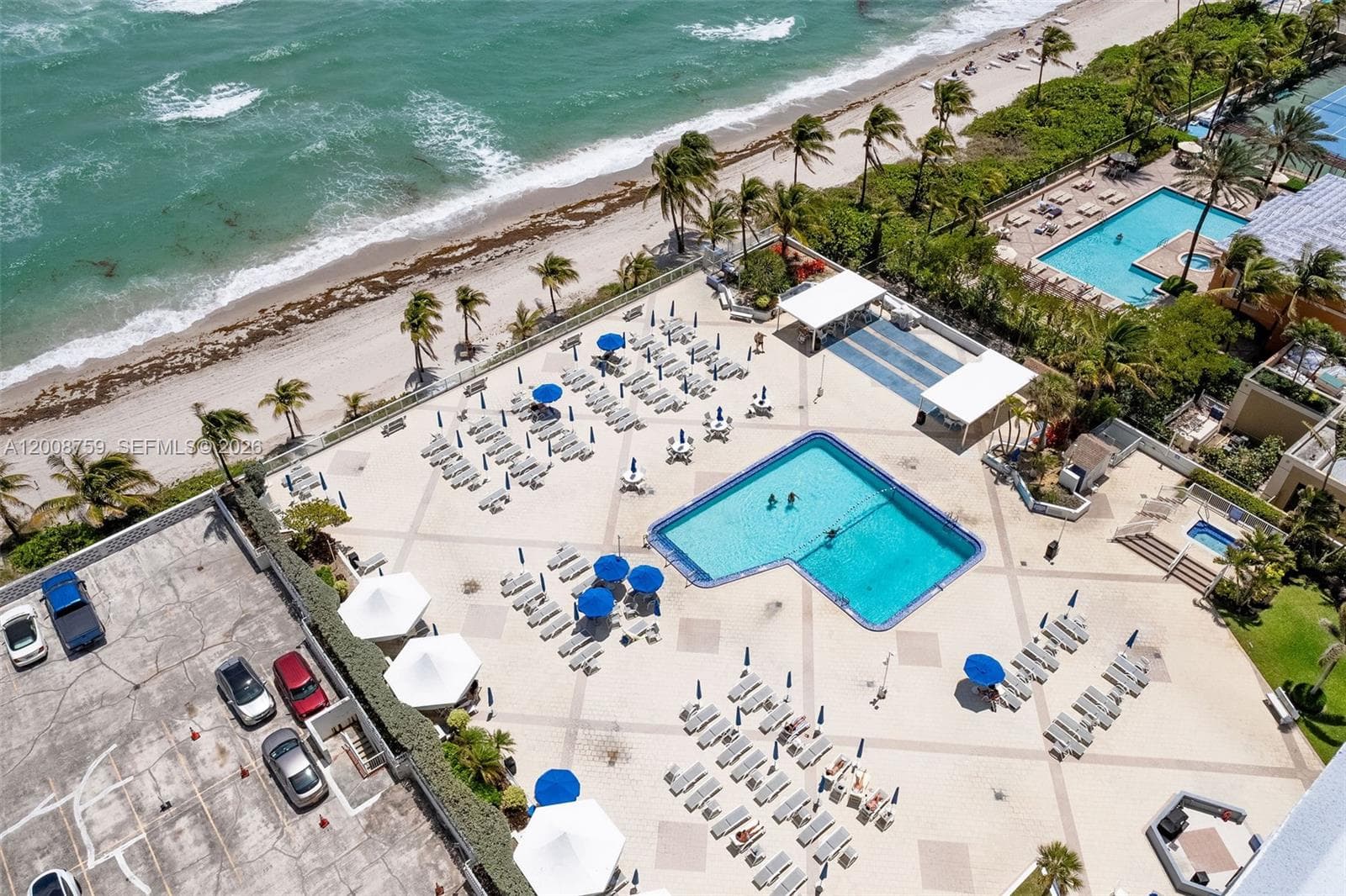 2030 Ocean Dr 1820 photo 18