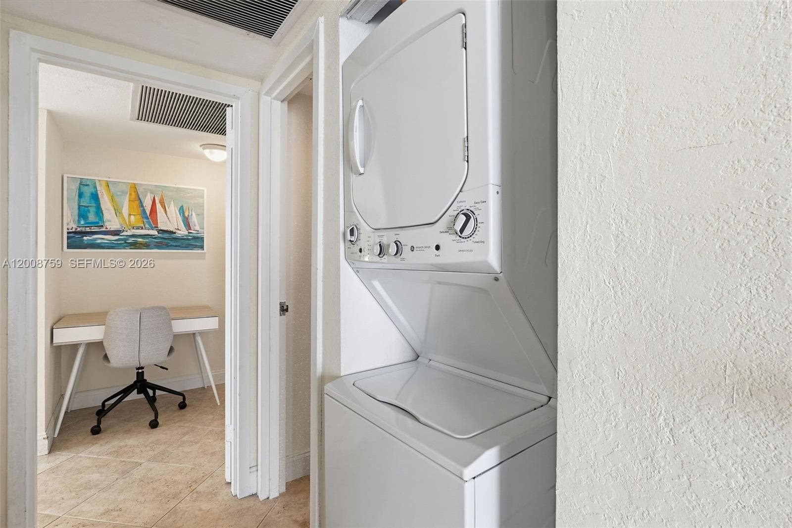 2030 Ocean Dr 1820 photo 19