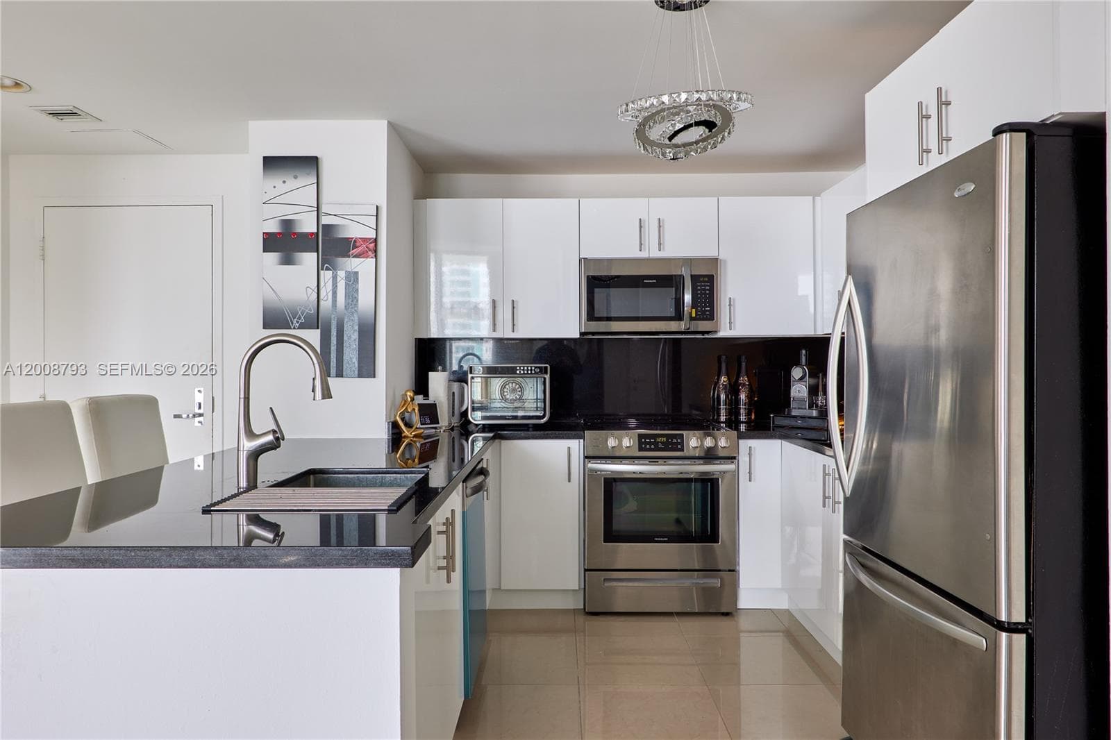 300 S Biscayne Blvd T-2108 photo 16