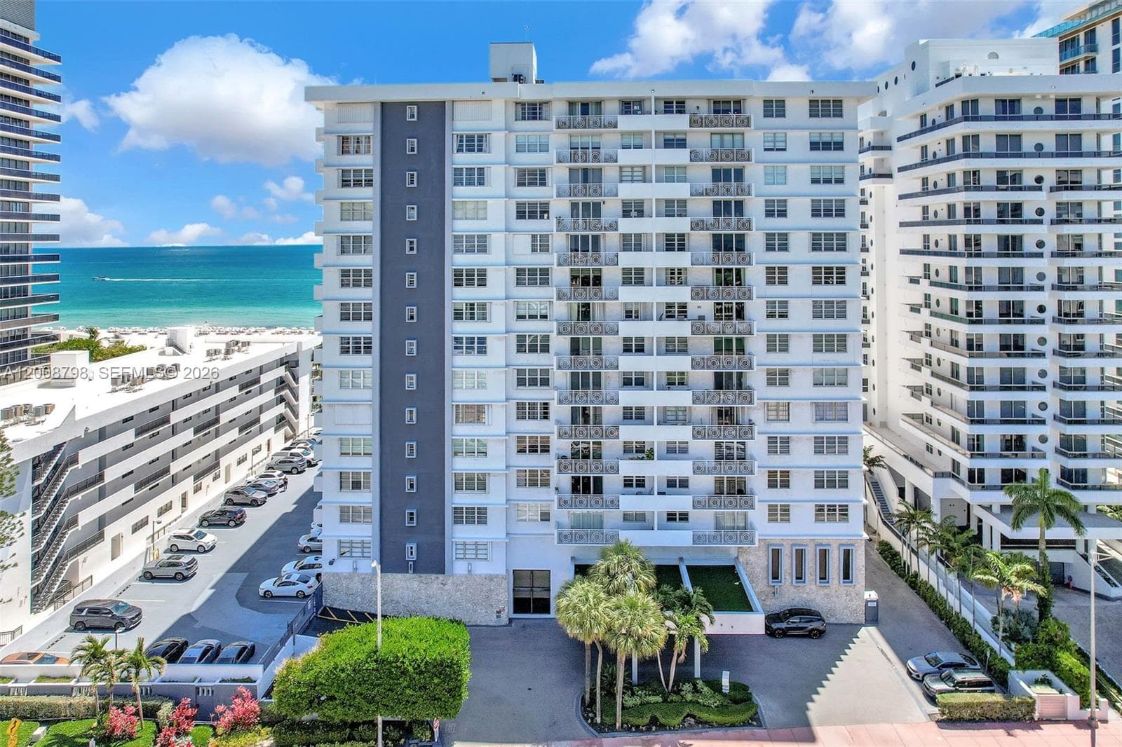 5825 Collins Ave 2E photo 3