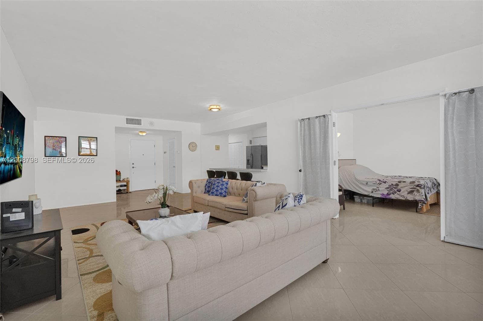5825 Collins Ave 2E photo 20