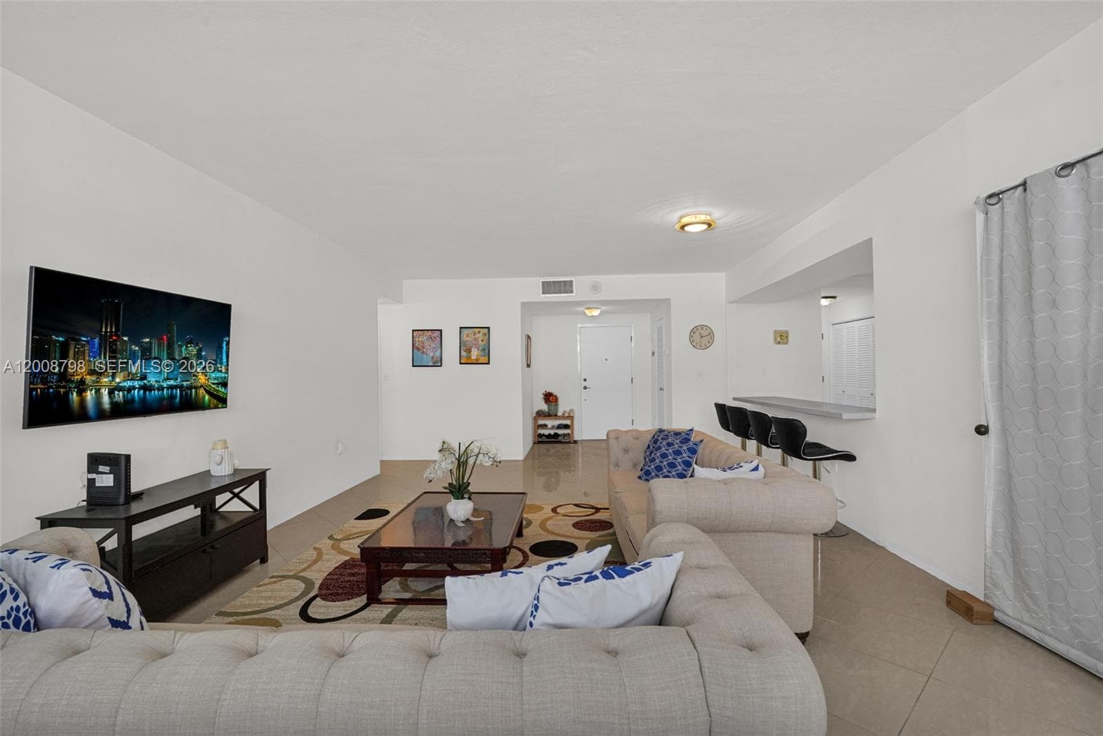 5825 Collins Ave 2E photo 19