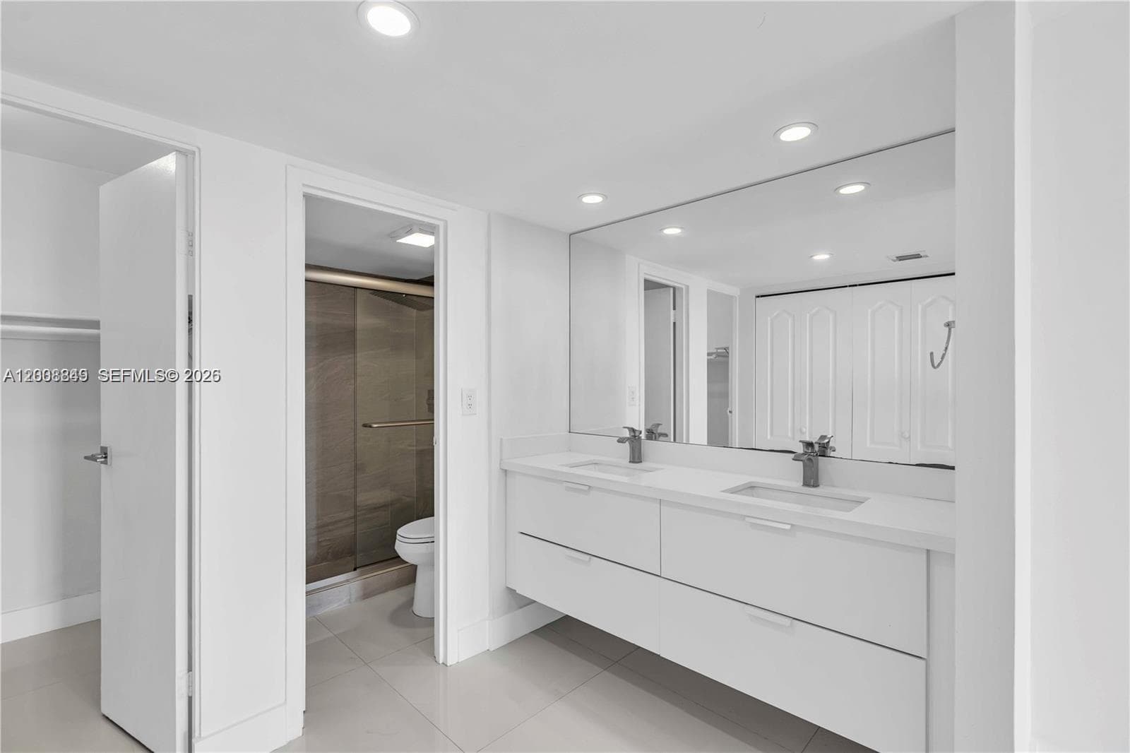 100 Bayview Dr 508 photo 12