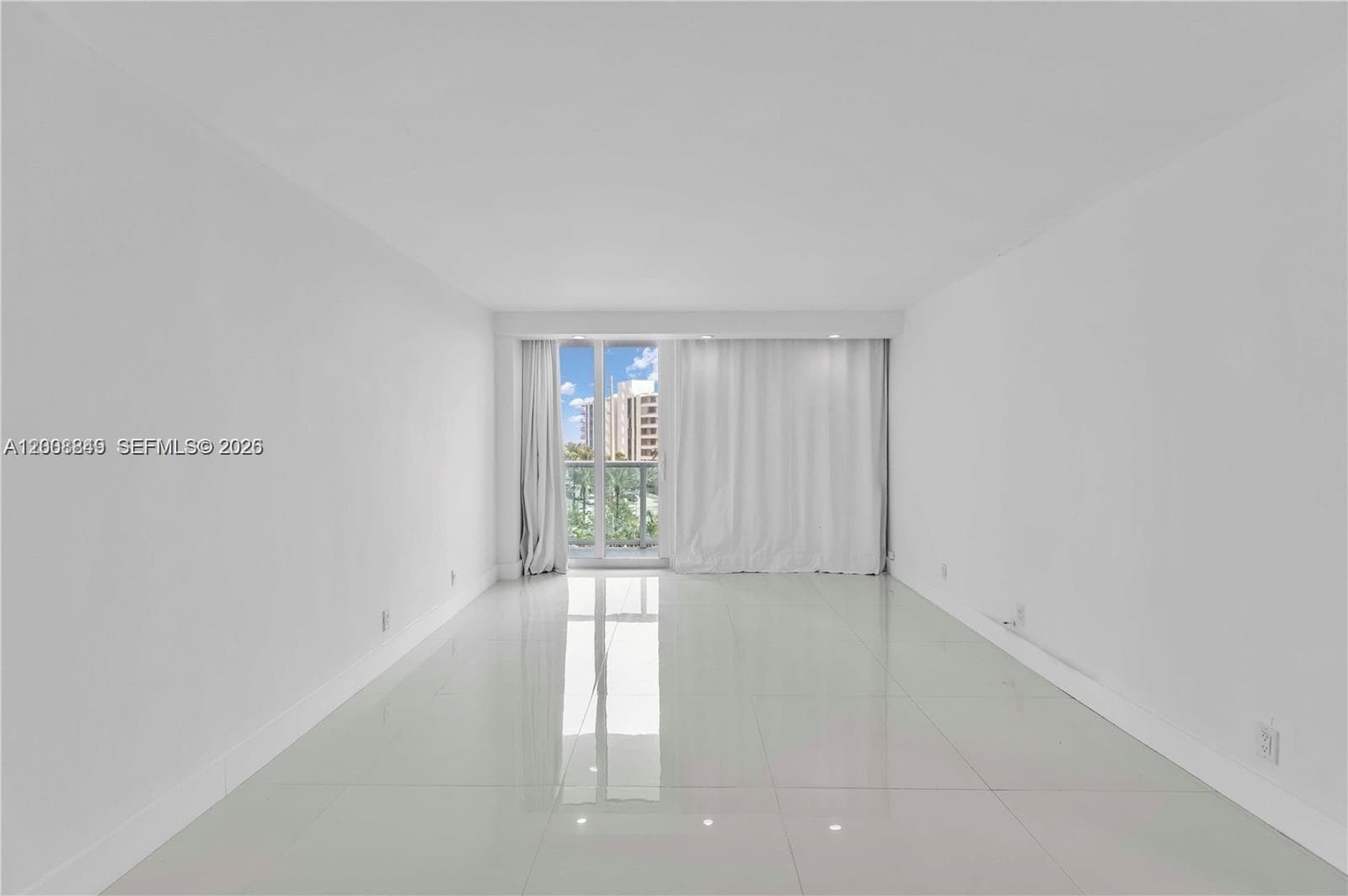 100 Bayview Dr 508 photo 9