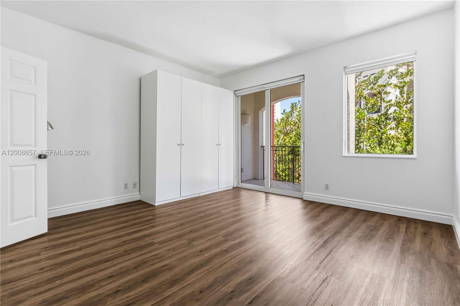 3700 Island Blvd C307 photo 12