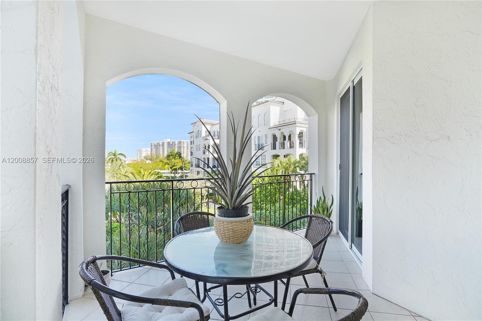 3700 Island Blvd C307 photo 19
