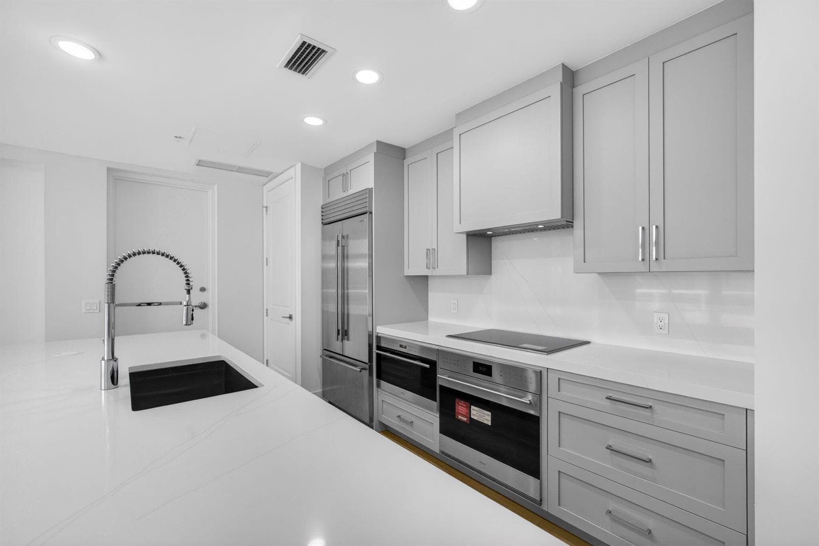 182 Lake Drive 5-301 photo 17