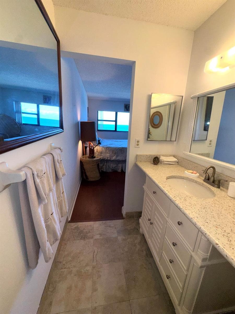 7430 S Ocean Drive 818 photo 17