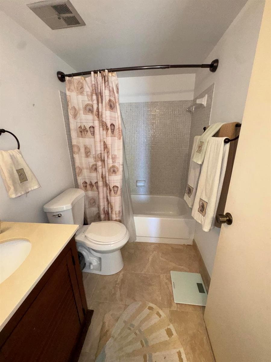 7430 S Ocean Drive 818 photo 22