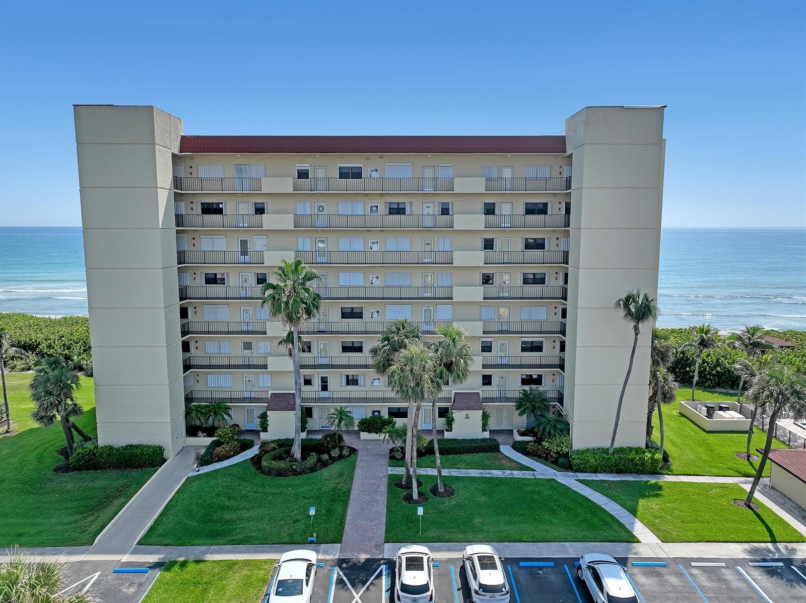7430 S Ocean Drive 818 photo 1