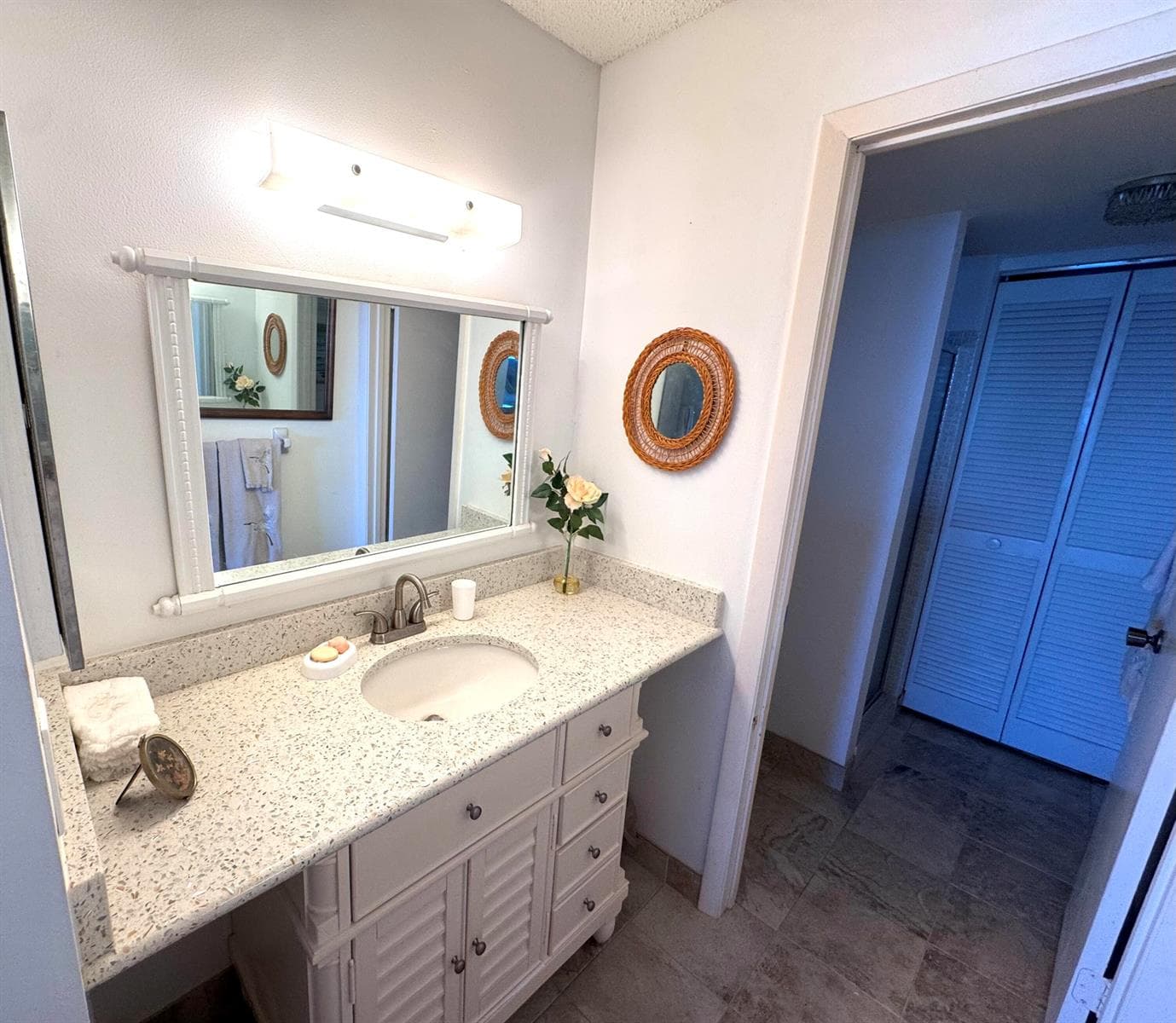 7430 S Ocean Drive 818 photo 18