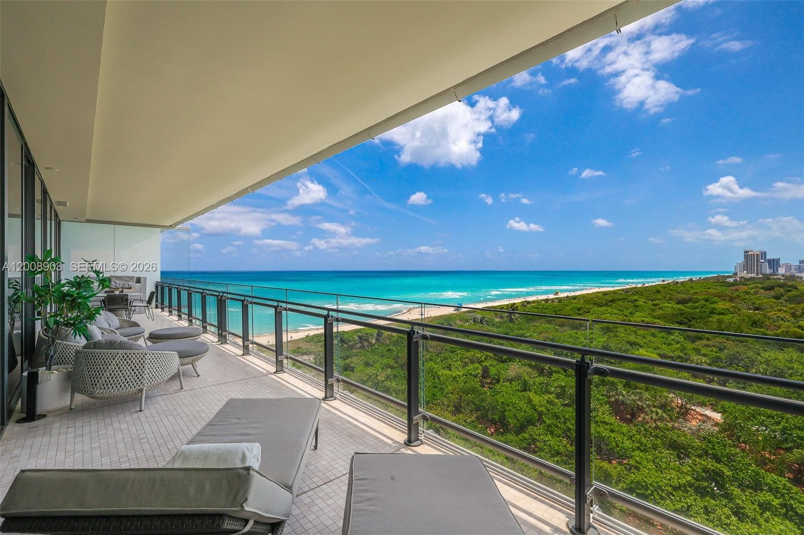 8701 Collins Ave 904 photo 2
