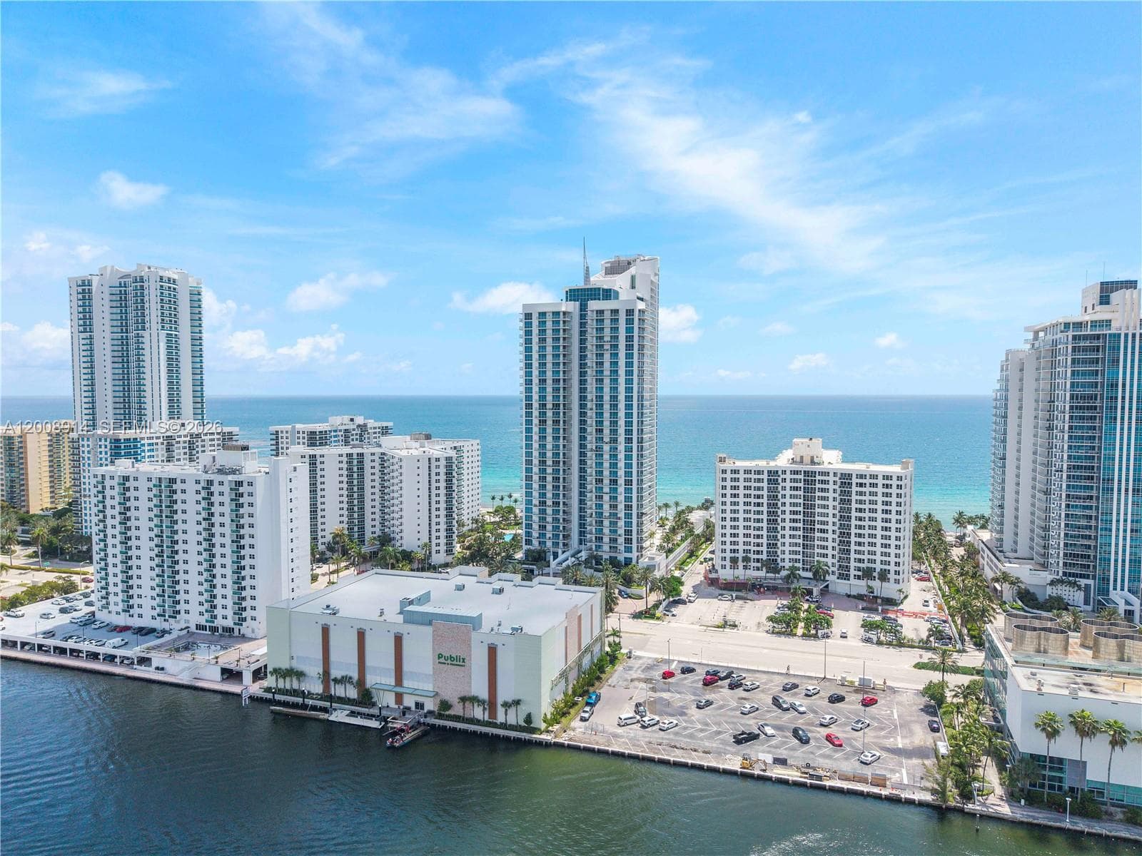 3101 Ocean Dr 2705 photo 3