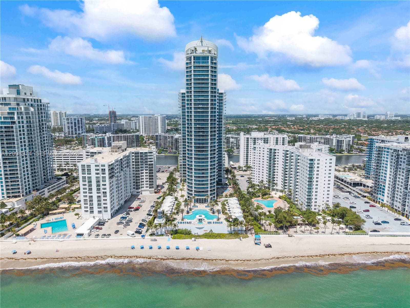 3101 Ocean Dr 2705 photo 1