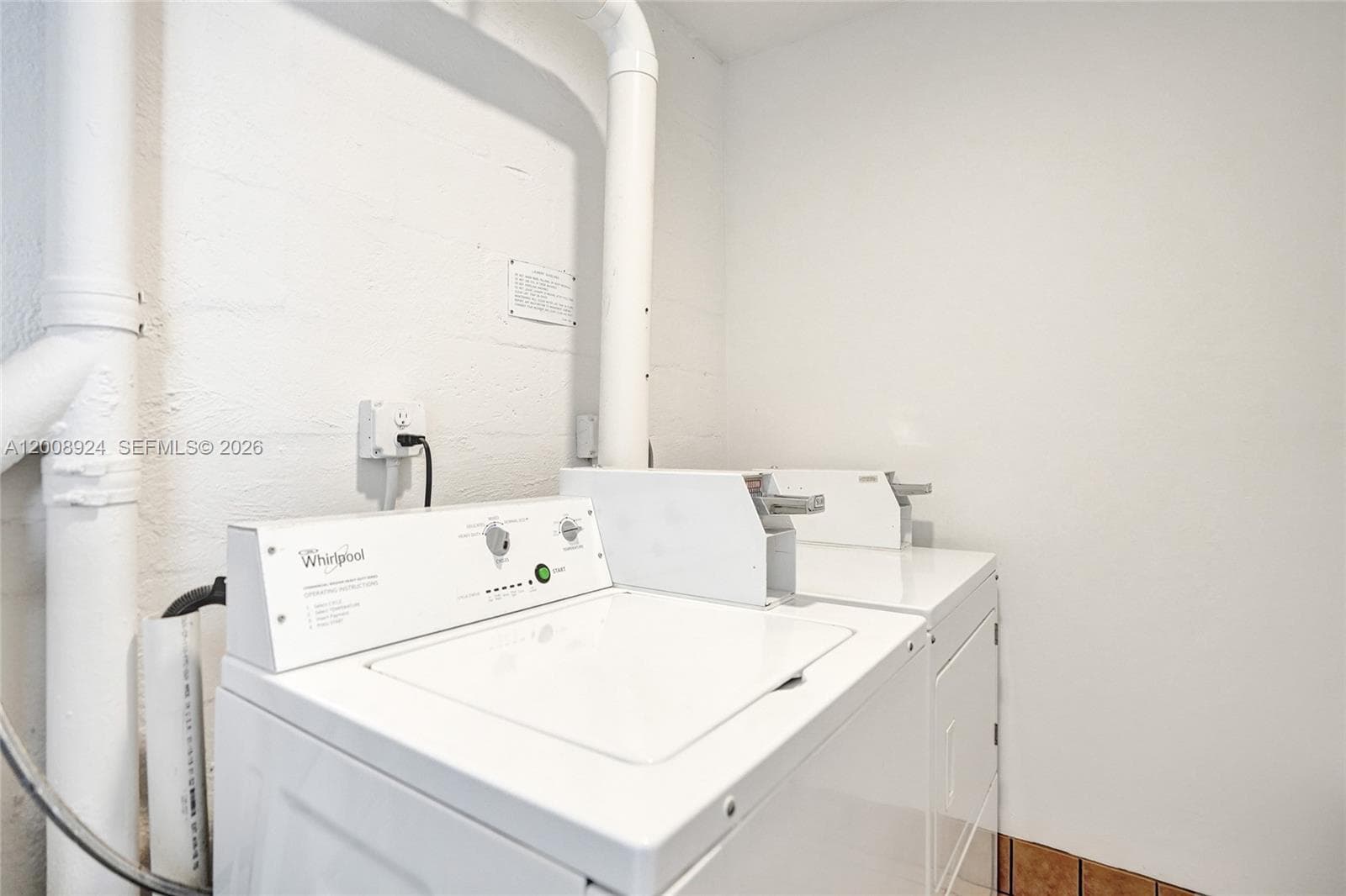 1391 Ocean Blvd 809 photo 23