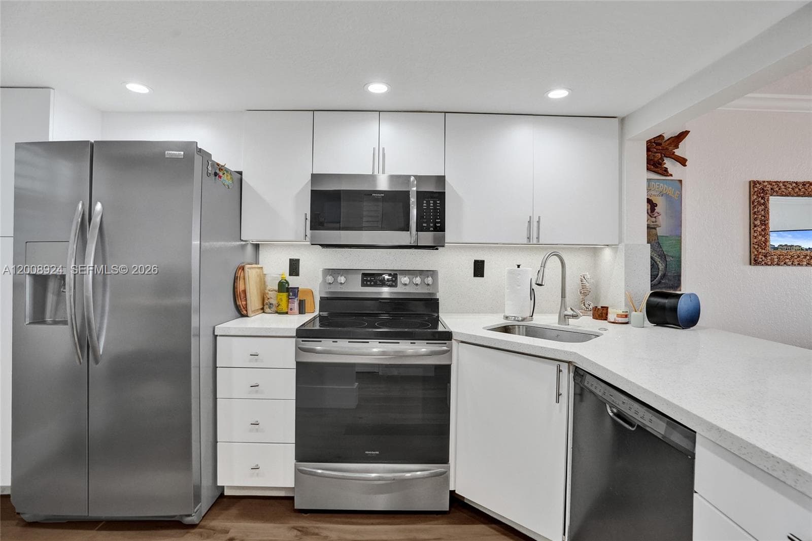 1391 Ocean Blvd 809 photo 9